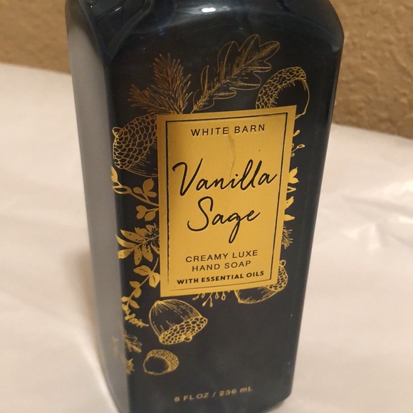 NWT Bath & Body Works White Barn Vanilla Sage Creamy Luxe Hand Soap. 8 ounces - Picture 2 of 5